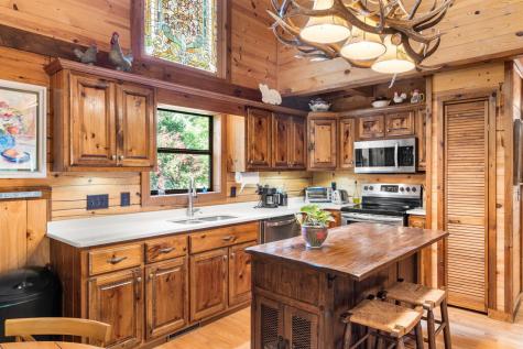 322 Theron Mccray Road Hayesville NC 28904