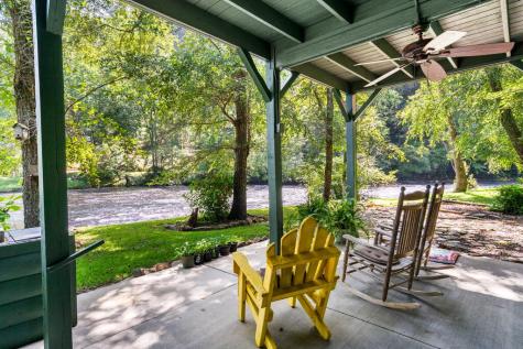 322 Theron Mccray Road Hayesville NC 28904
