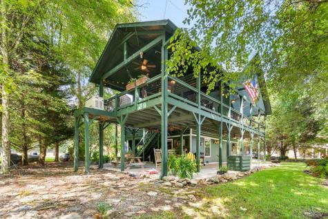 322 Theron Mccray Road Hayesville NC 28904