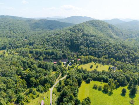 322 Theron Mccray Road Hayesville NC 28904