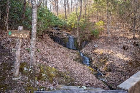 207 Utana Bluffs Trail Ellijay GA 30540