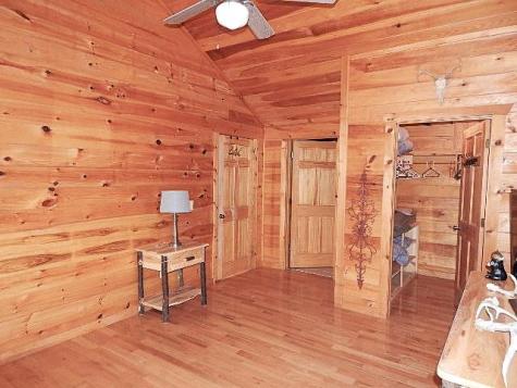 533 Mangums Trail Blue Ridge GA 30513