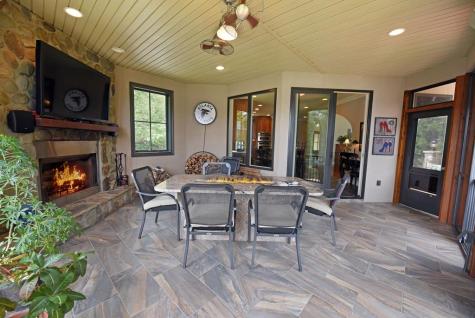240 Sunnyside Road Hiawassee GA 30546