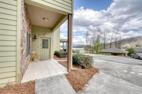 1729A Watercrest Way Young Harris GA 30546