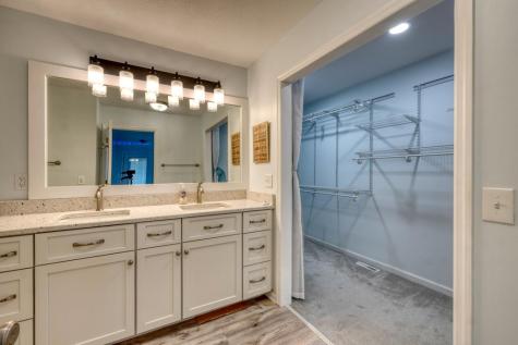 2112 J V Ledford Road Young Harris GA 30582