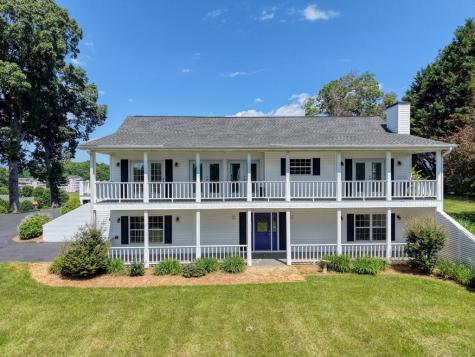 2112 J V Ledford Road Young Harris GA 30582