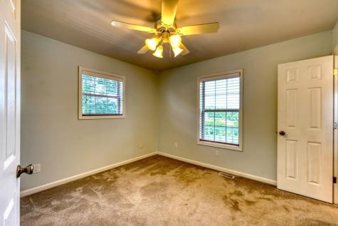 2112 J V Ledford Road Young Harris GA 30582