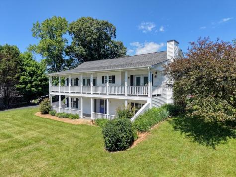 2112 J V Ledford Road Young Harris GA 30582