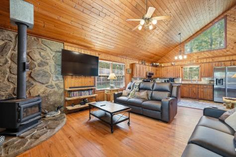 137 Ridgecrest Court Ellijay GA 30540