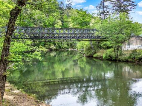 137 Ridgecrest Court Ellijay GA 30540