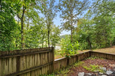 2103 Pooh Corner Hiawassee GA 30546