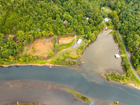 2103 Pooh Corner Hiawassee GA 30546