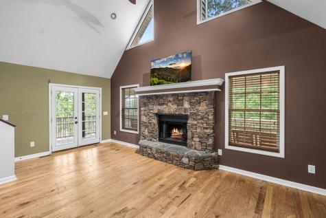 2103 Pooh Corner Hiawassee GA 30546