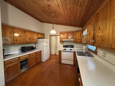 1983 Drayton Way Young Harris GA 30582