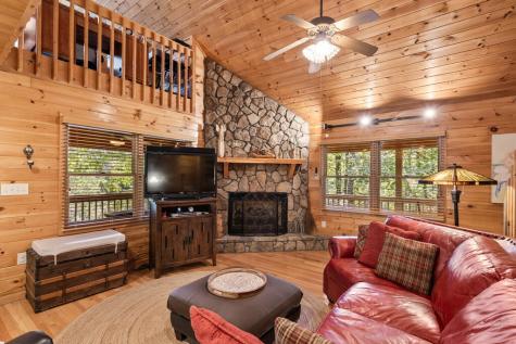 51 Cornerstone Court Mccaysville GA 30555