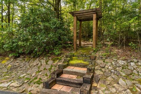 51 Cornerstone Court Mccaysville GA 30555