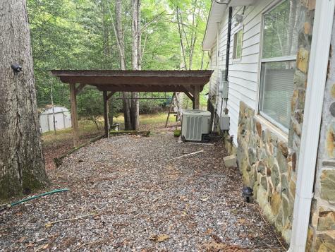 64 Green Oak Road Warne NC 28909