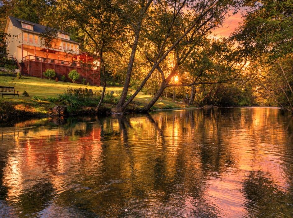 105 Riveredge Drive Ellijay GA 30536