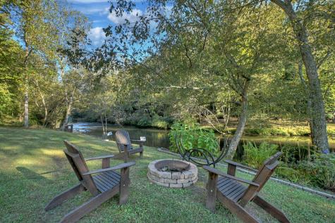 105 Riveredge Drive Ellijay GA 30536
