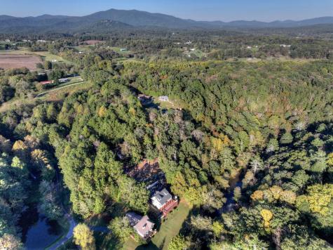 105 Riveredge Drive Ellijay GA 30536