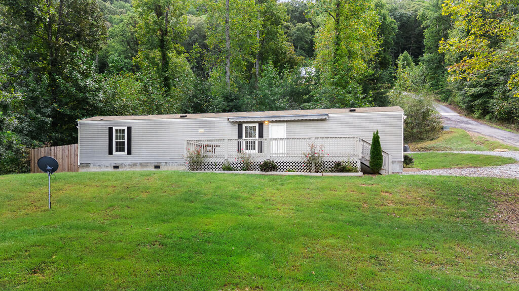 85 Wounded Knee Lane Hayesville NC 28904