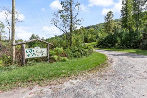 85 Wounded Knee Lane Hayesville NC 28904