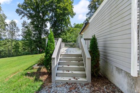 85 Wounded Knee Lane Hayesville NC 28904