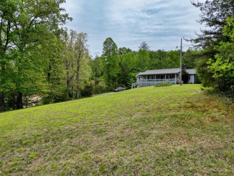 1085 W Jones Creek Road Blairsville GA 30512