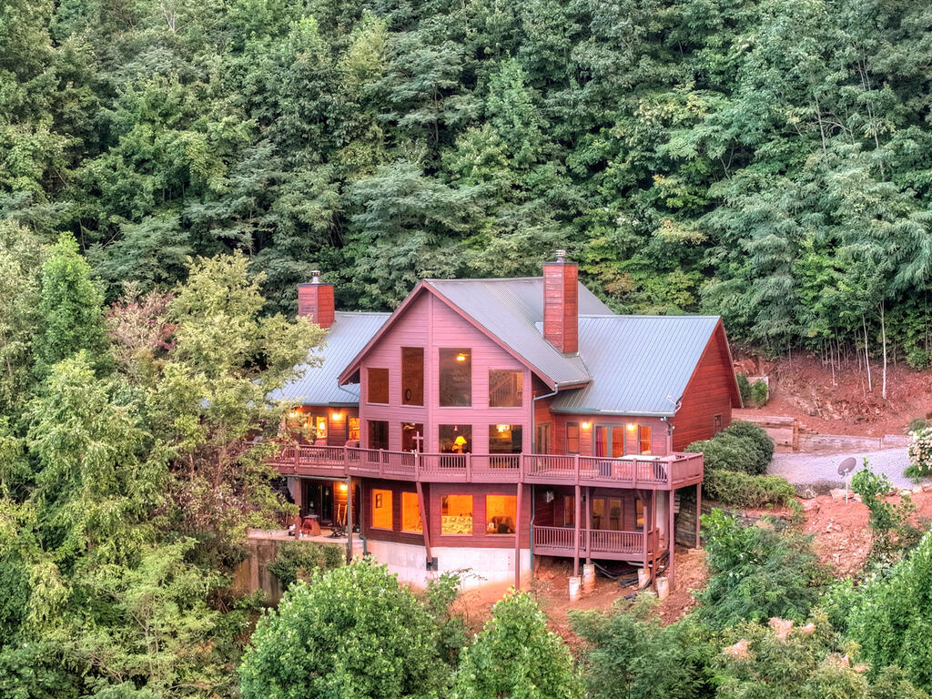 190 Jordan Drive Blue Ridge GA 30513
