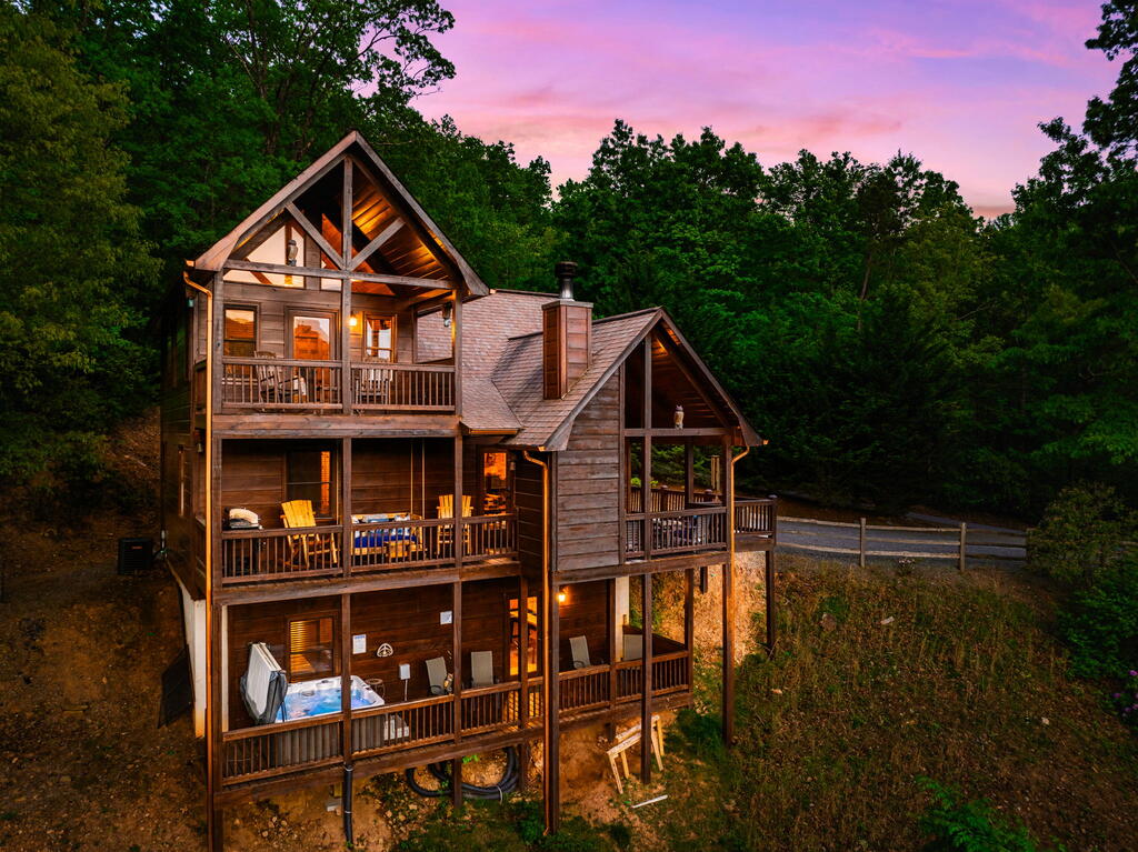 273 Deer Crest Heights Blue Ridge GA 30513