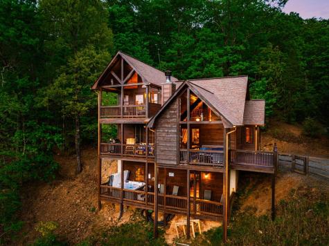 273 Deer Crest Heights Blue Ridge GA 30513