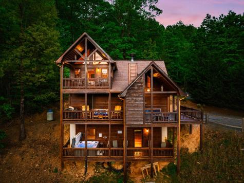 273 Deer Crest Heights Blue Ridge GA 30513