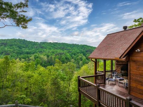273 Deer Crest Heights Blue Ridge GA 30513