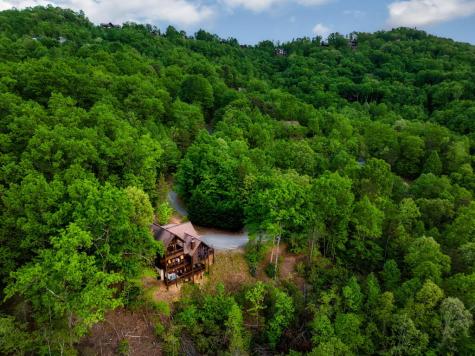 273 Deer Crest Heights Blue Ridge GA 30513