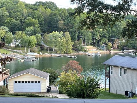 1304 Chatuge Village Circle Hayesville NC 28904