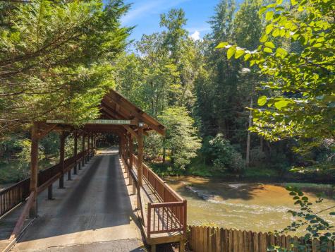 85 Misty Hollow Ridge Ellijay GA 30536