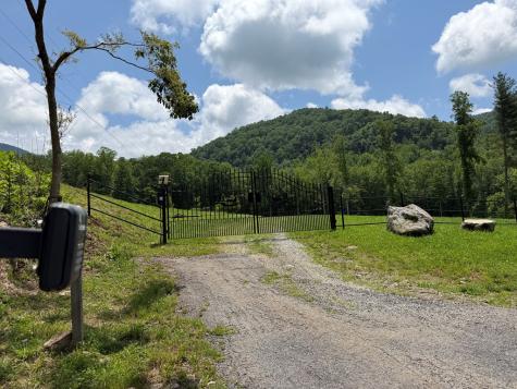 1446 Muskrat Creek Road Hayesville NC 28904