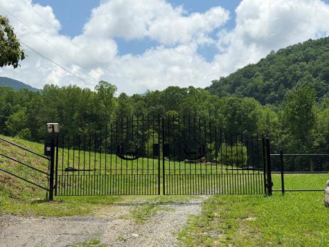 1446 Muskrat Creek Road Hayesville NC 28904