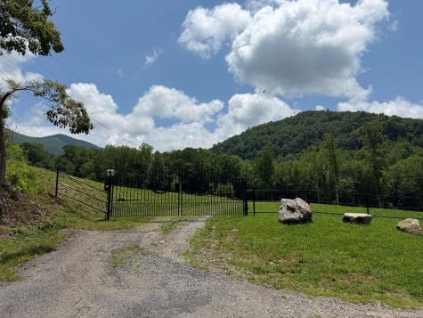1446 Muskrat Creek Road Hayesville NC 28904