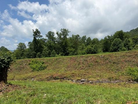 1446 Muskrat Creek Road Hayesville NC 28904