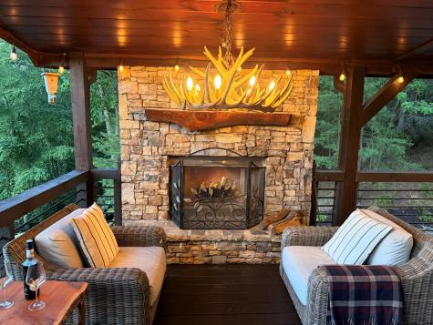 135 N Bandit Lane Blue Ridge GA 30513