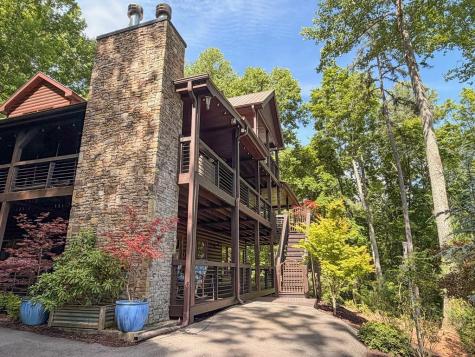 135 N Bandit Lane Blue Ridge GA 30513