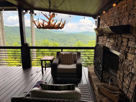 135 N Bandit Lane Blue Ridge GA 30513