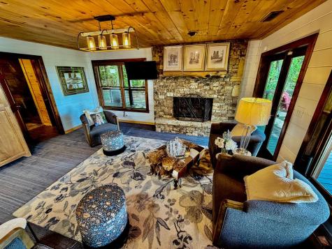 135 N Bandit Lane Blue Ridge GA 30513
