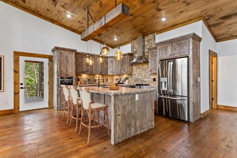 65 Wolf Creek Heights Mineral Bluff GA 30559