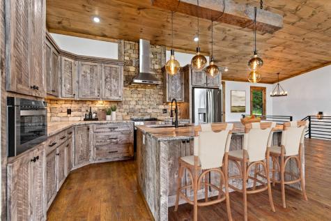65 Wolf Creek Heights Mineral Bluff GA 30559