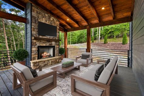 65 Wolf Creek Heights Mineral Bluff GA 30559