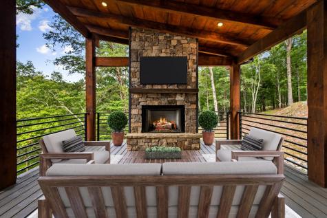 65 Wolf Creek Heights Mineral Bluff GA 30559
