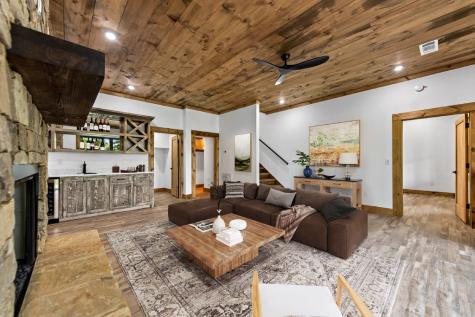65 Wolf Creek Heights Mineral Bluff GA 30559