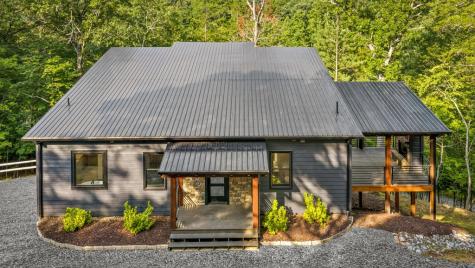 65 Wolf Creek Heights Mineral Bluff GA 30559